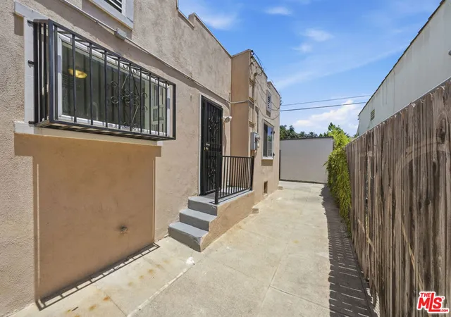 Photo 3 of Multi family home for sale at 936 S Lucerne Blvd, Los Angeles, CA 90019 | MLS# 26994573 | Listing updated on 2026-10-07