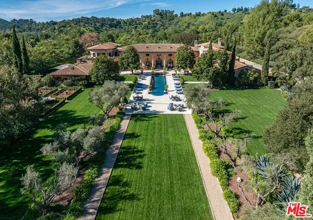 Photo 1 of Mansion for sale at 77 Beverly Park Ln, Beverly Hills, CA 90210 | MLS# 26994185 | Listing updated on 2026-10-07