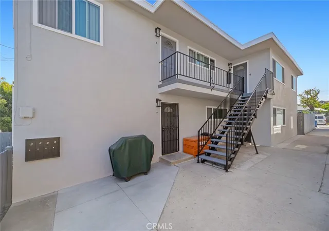 Photo 3 of Multi family home for sale at 233 W Oliver St, San Pedro, CA 90731 | MLS# NP26212466 | Listing updated on 2026-09-30