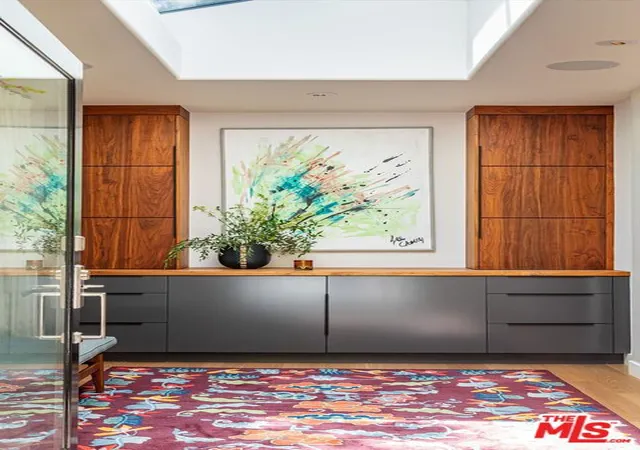 Photo 3 of Mansion for sale at 3101 Fryman Rd, Studio City, CA 91604 | MLS# 26994131 | Listing updated on 2026-10-07