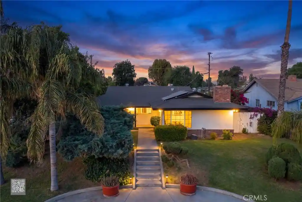 Single family home for sale at 421 Brookhaven Dr, Bakersfield, CA 93304 | MLS# IV26212414