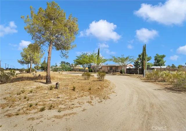 Photo 2 of Manufactured home for sale at 10124 Sunset, Victorville, CA 92392 | MLS# CV26211127 | Listing updated on 2026-10-03