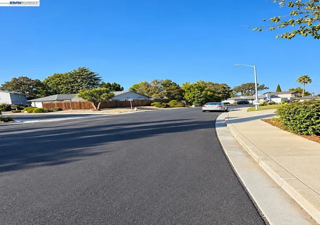 Photo 8 of Single family home for sale at 2025 Mendocino Dr, Bay Point, CA 94565 | MLS# 41149764 | Listing updated on 2026-10-06