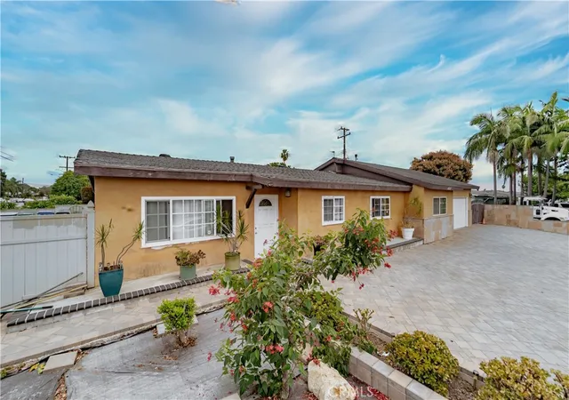 Photo 3 of Single family home for sale at 14512 Purdy, Midway City, CA 92655 | MLS# PW26212671 | Listing updated on 2026-10-12