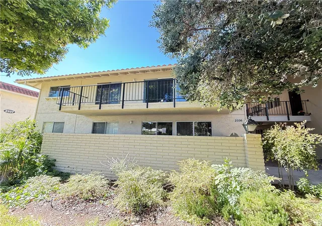 Photo 2 of Condo for sale at 2338 Avenida Sevilla #Q, Laguna Woods, CA 92637 | MLS# PW26212253 | Listing updated on 2026-10-10