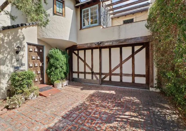 Photo 3 of Sale Pending at 5669 Bellevue Ave, La Jolla, CA 92037 | MLS# NDP2609063 | Listing updated on 2026-10-08