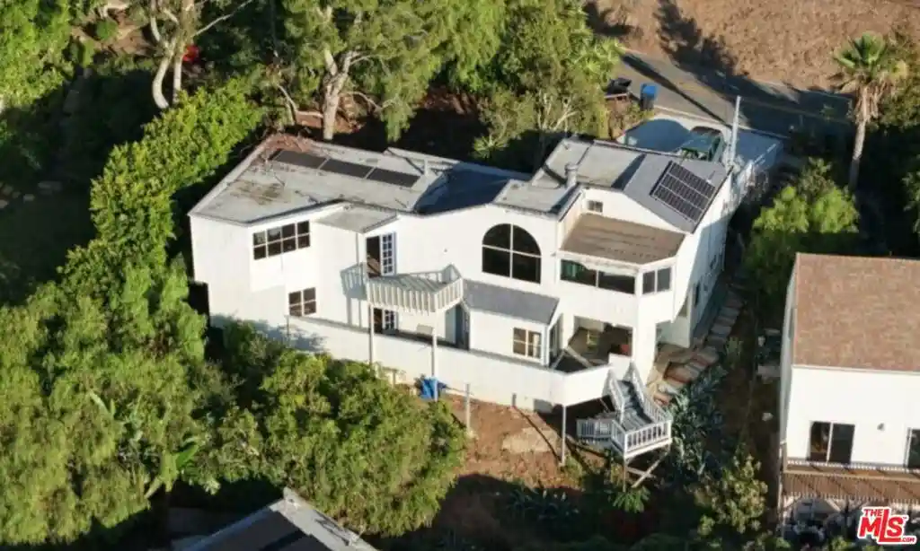 Photo 1 of Sale Pending at 2947 Corral Cyn Rd, Malibu, CA 90265 | MLS# 26993399 | Listing updated on 2026-10-15