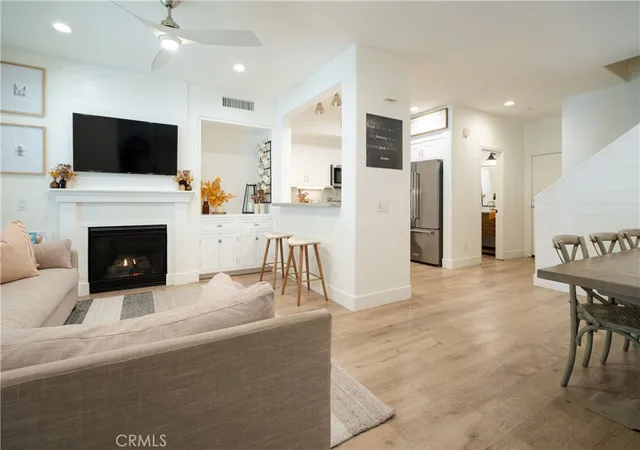 Listing Photo 1 - Condo for sale in building located at 14 Bayley, Ladera Ranch, CA 92694