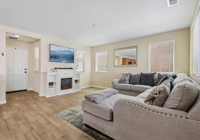 Photo 4 of Single family home for sale at 1410 Silverberry Ln, Beaumont, CA 92223 | MLS# 219153451DA | Listing updated on 2026-10-05