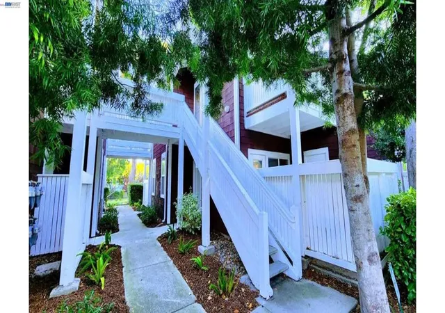 Condo for sale at 23 Bayside Ct, Richmond, CA 94804 | MLS# 41149785