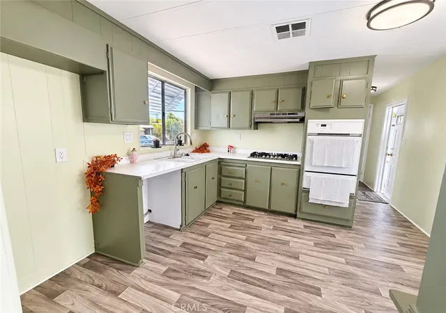 Photo 2 of Manufactured home for sale at 20683 Waalew Rd #59, Apple Valley, CA 92307 | MLS# HD26212486 | Listing updated on 2026-09-30