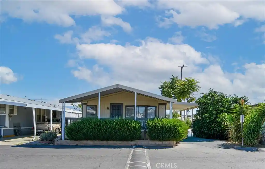 Photo 1 of Manufactured home for sale at 530 Devonshire #9, Hemet, CA 92543 | MLS# SW26212707 | Listing updated on 2026-10-17