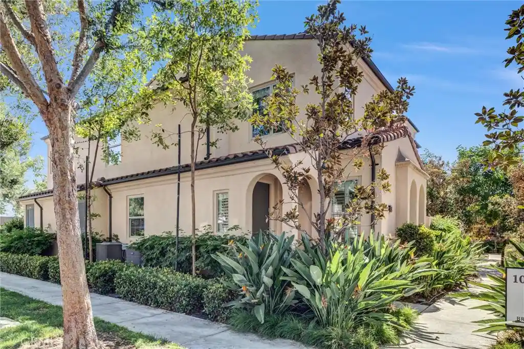 Listing Photo 1 - Condo for sale in 101 Briarberry located at 101 Briarberry, Irvine, CA 92618 - Unit 101 Briarberry