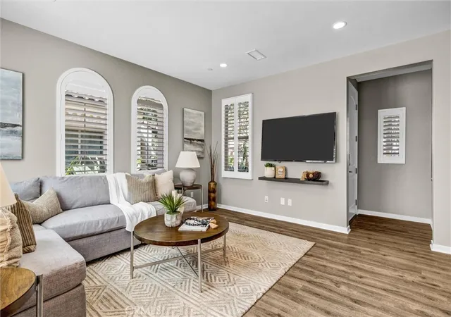 Listing Photo 4 - Condo for sale in building located at 101 Briarberry, Irvine, CA 92618