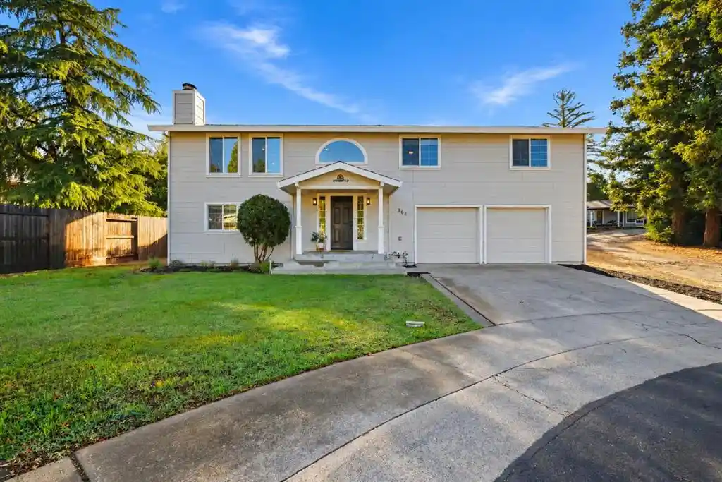 Photo 1 of Single family home for sale at 305 Castle Ct, Roseville, CA 95678 | MLS# ML82063002 | Listing updated on 2026-10-25