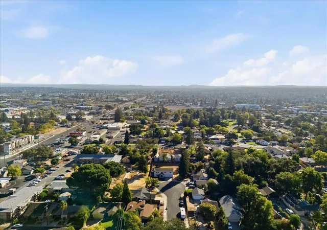 Photo 37 of Single family home for sale at 305 Castle Ct, Roseville, CA 95678 | MLS# ML82063002 | Listing updated on 2026-10-11