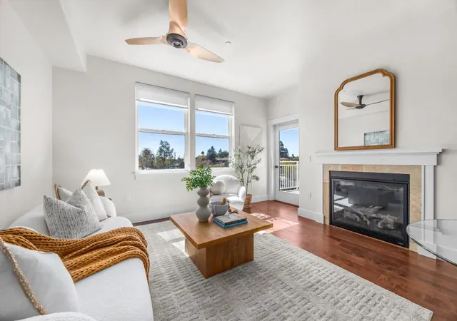 Listing Photo 4 - Condo for sale in building located at 708 Frederick St, Santa Cruz, CA 95062 - Unit #309