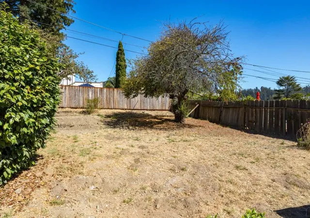 Photo 28 of Single family home for sale at 125 Lee St, Santa Cruz, CA 95060 | MLS# ML82063078 | Listing updated on 2026-10-04