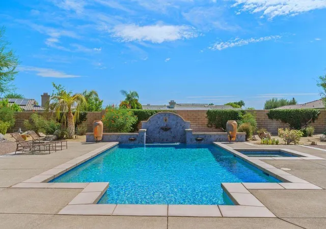 Photo 2 of Single family home for sale at 50 Oakmont Dr, Rancho Mirage, CA 92270 | MLS# 219153459DA | Listing updated on 2026-10-08
