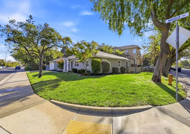 Photo 2 of Sale Pending at 930 Maddux Dr, Palo Alto, CA 94303 | MLS# ML82063076 | Listing updated on 2026-10-03