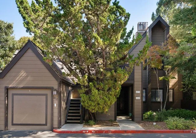 Photo 2 of Condo for sale at 4112 Thain Way, Palo Alto, CA 94306 | MLS# ML82063083 | Listing updated on 2026-10-07