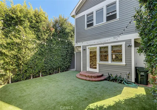 Photo 3 of Single family home for sale at 413 Emerald St, Redondo Beach, CA 90277 | MLS# SB26185500 | Listing updated on 2026-10-11