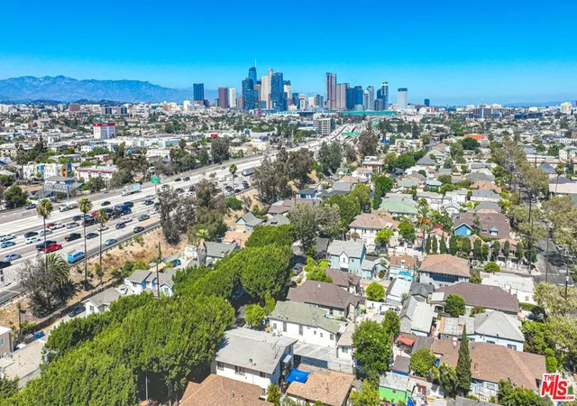 Photo 14 of Multi family home for sale at 1420 W 22nd Street, Los Angeles, CA 90007 | MLS# 26994683 | Listing updated on 2026-10-08