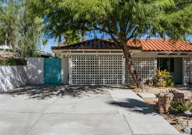 Photo 4 of Single family home for sale at 748 N Calle Rolph, Palm Springs, CA 92262 | MLS# 219153474PS | Listing updated on 2026-10-08