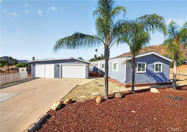 Manufactured home for sale at 28395 Connecticut Dr, Menifee, CA 92587 | MLS# SW26210201
