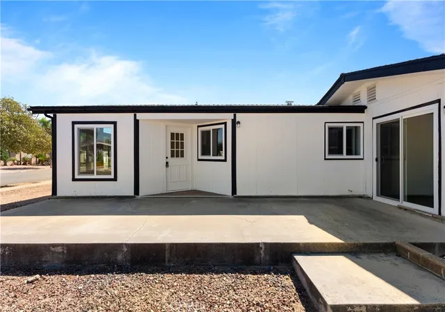 Photo 2 of Manufactured home for sale at 1207 Brentwood, Hemet, CA 92545 | MLS# SW26212896 | Listing updated on 2026-10-01