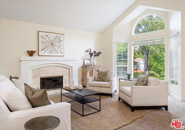 Photo 4 of Single family home for sale at 22322 Cairnloch St, Calabasas, CA 91302 | MLS# 26994803 | Listing updated on 2026-10-07