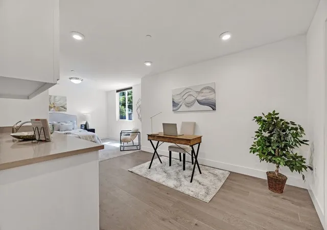 Listing Photo 3 - Condo for sale in building located at 29272 Hub Ln, Hayward, CA 94544