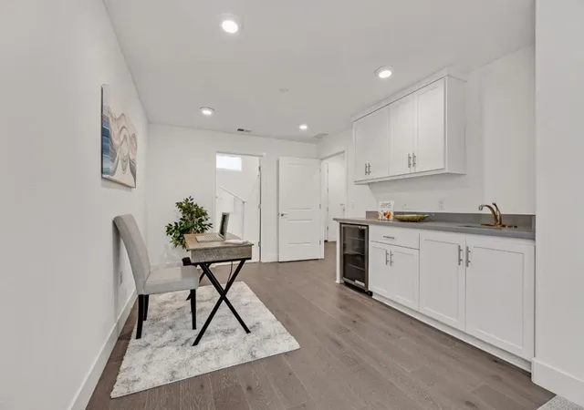Listing Photo 4 - Condo for sale in building located at 29272 Hub Ln, Hayward, CA 94544