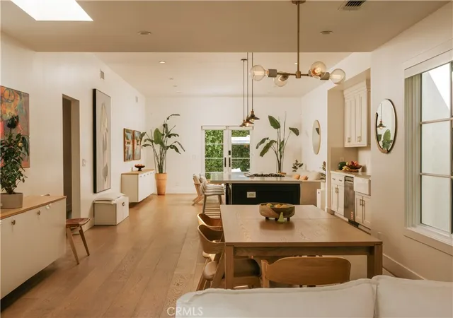 Photo 1 of Single family home for sale at 1111 S Plymouth Blvd, Los Angeles, CA 90019 | MLS# SR26207548 | Listing updated on 2026-10-01