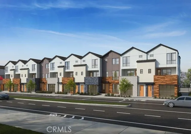 Photo 2 of Condo for sale at 5812 Linden Ave #3, Long Beach, CA 90805 | MLS# OC26213105 | Listing updated on 2026-10-01