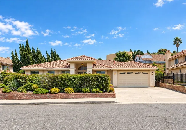 Photo 1 of Single family home for sale at 5060 Claro Way, Palmdale, CA 93551 | MLS# SR26213217 | Listing updated on 2026-10-11