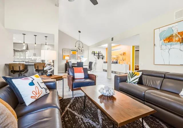 Listing Photo 3 - Condo for sale in building located at 35657 Calle Montigo, Cathedral City, CA 92234