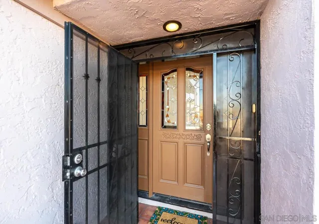 Photo 3 of Sale Pending at 11320 Kelowna Rd, San Diego, CA 92126 | MLS# 260023792SD | Listing updated on 2026-10-08