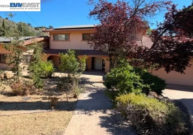 Photo 1 of Single family home for sale at 154 Vine St, Vacaville, CA 95688 | MLS# 41149845 | Listing updated on 2026-10-07