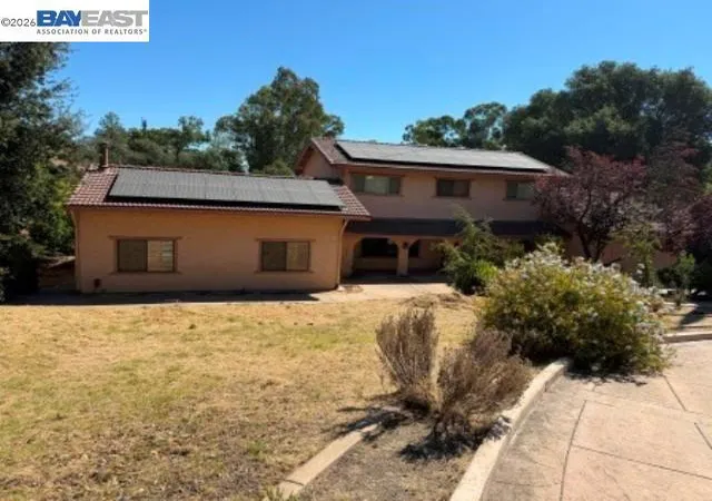 Photo 2 of Single family home for sale at 154 Vine St, Vacaville, CA 95688 | MLS# 41149845 | Listing updated on 2026-10-07