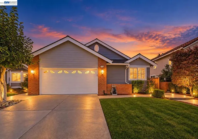 Photo 1 of Single family home for sale at 35615 Barnard Dr, Fremont, CA 94536 | MLS# 41149851 | Listing updated on 2026-10-09