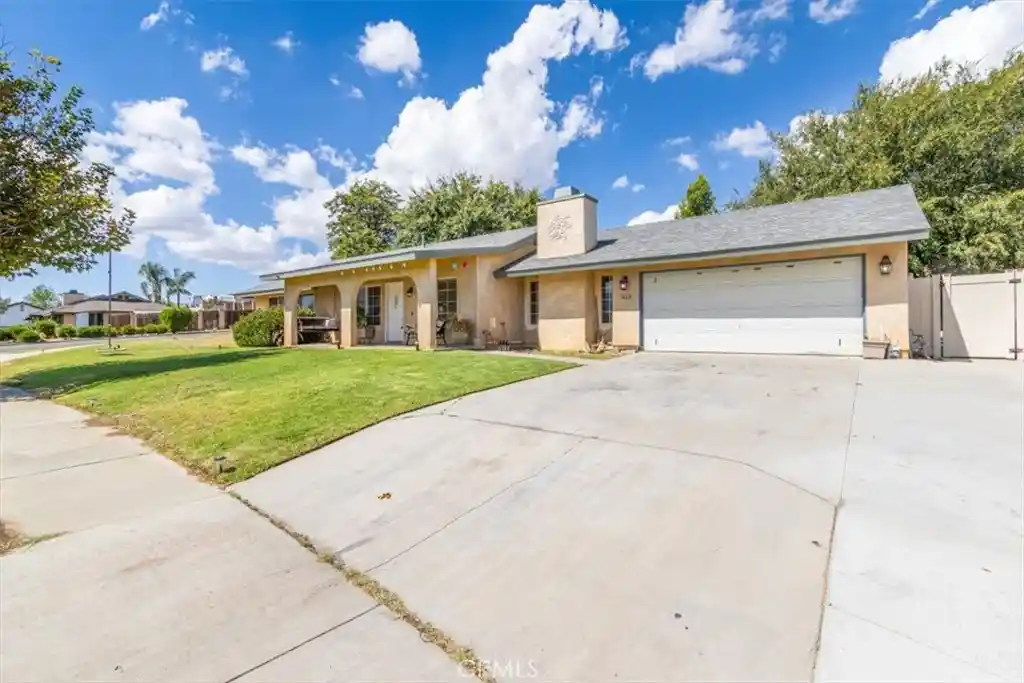 Photo 1 of Sale Pending at 1423 W Hoffer, Banning, CA 92220 | MLS# IV26213257 | Listing updated on 2026-10-13