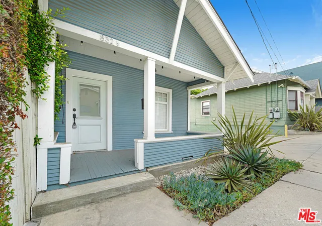 Photo 4 of Multi family home for sale at 830 E Edgeware Rd, Los Angeles, CA 90026 | MLS# 26995097 | Listing updated on 2026-10-08