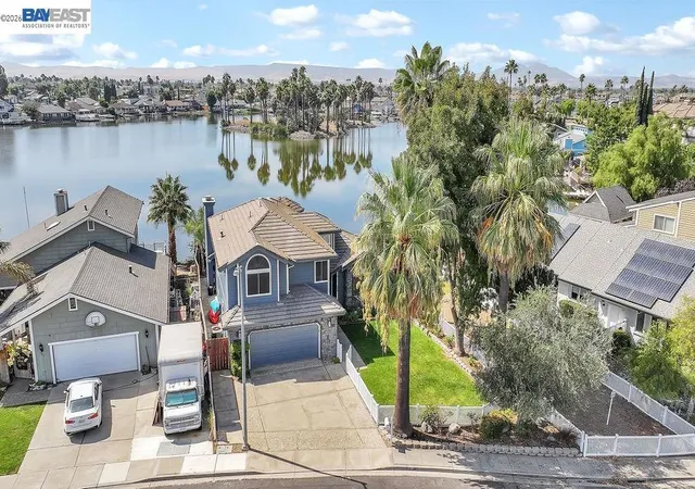 Photo 3 of Single family home for sale at 730 Beaver, Discovery Bay, CA 94505 | MLS# 41149852 | Listing updated on 2026-10-07