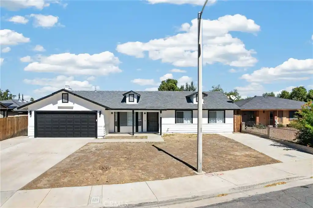 Photo 1 of Sale Pending at 37828 Kingsly Ct, Palmdale, CA 93552 | MLS# SR26211303 | Listing updated on 2026-10-13
