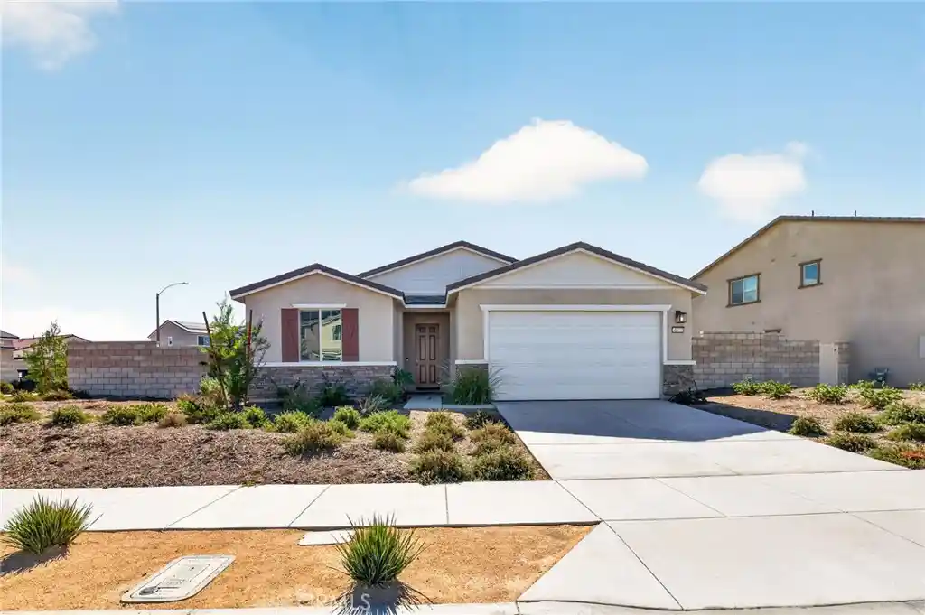 Photo 1 of Single family home for sale at 4877 Goldfinch St, Hemet, CA 92545 | MLS# SW26209253 | Listing updated on 2026-10-18
