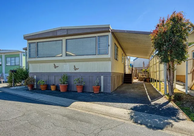 Photo 1 of Manufactured home for sale at 1040 38th Avenue #43, Santa Cruz, CA 95062 | MLS# ML82063143 | Listing updated on 2026-10-01