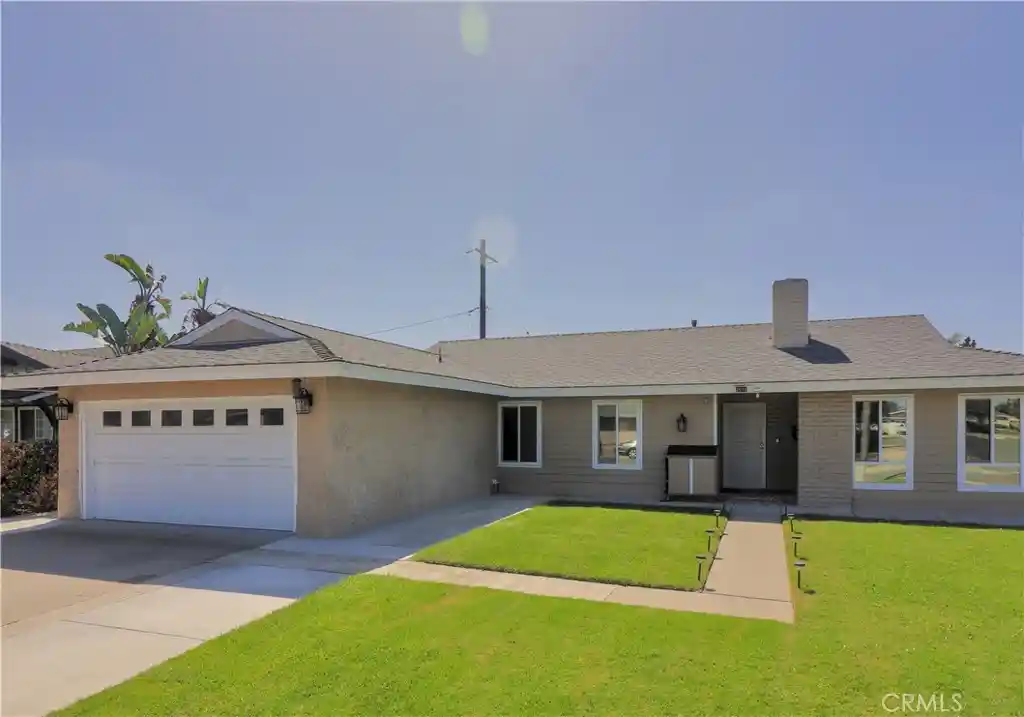 Single family home for sale at 2616 E Maverick Ave, Anaheim, CA 92806 | MLS# DW26212668