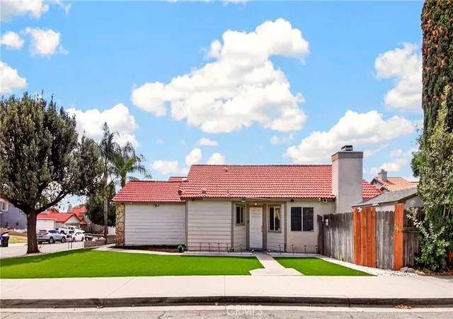 Photo 3 of Single family home for sale at 7140 Stoney Crk, Highland, CA 92346 | MLS# CV26213370 | Listing updated on 2026-10-11