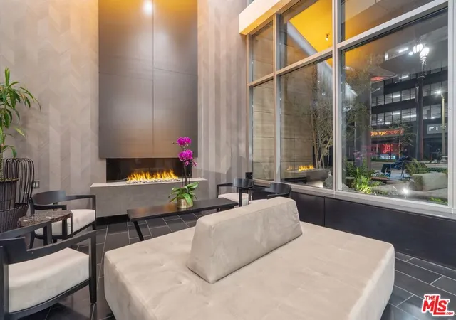 Listing Photo 1 - Condo for sale in building located at 1155 S Grand Ave, Los Angeles, CA 90015 - Unit #905